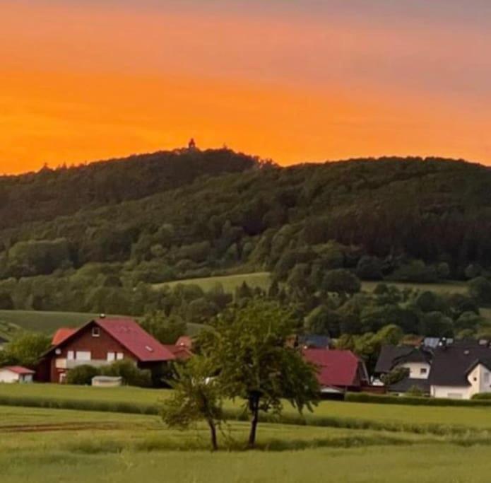 Ferienwohnung Leuchtbergblick Mit Terrasse Und Pkw Stellplatz Eschwege Eksteriør billede