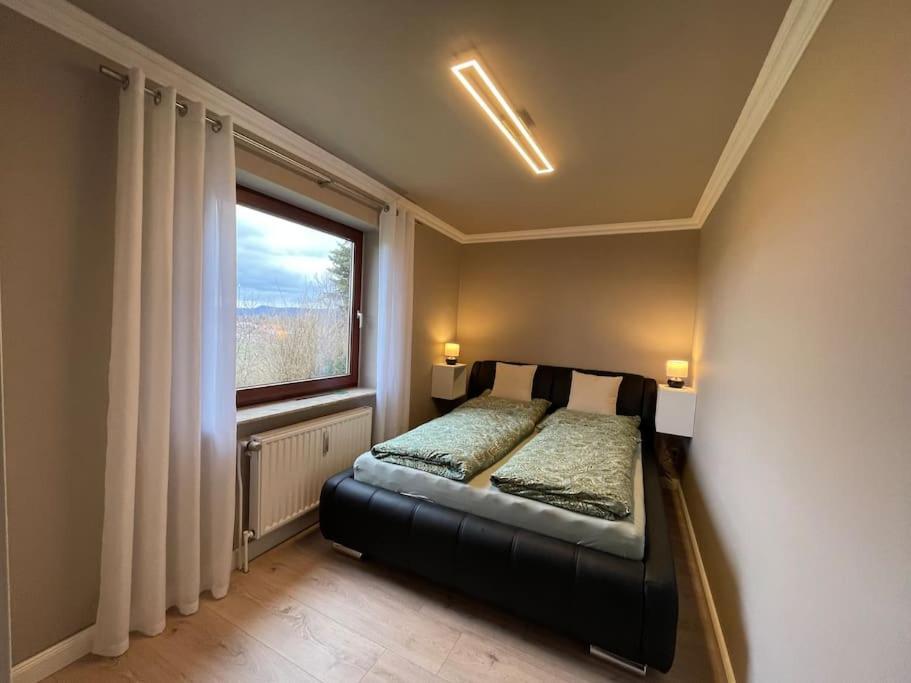 Ferienwohnung Leuchtbergblick Mit Terrasse Und Pkw Stellplatz Eschwege Eksteriør billede
